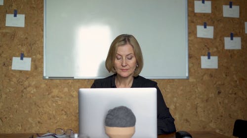 有关中年妇女, 关闭, 商业的免费素材视频