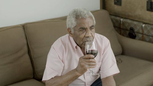 有关伤心, 周到, 喝的免费素材视频