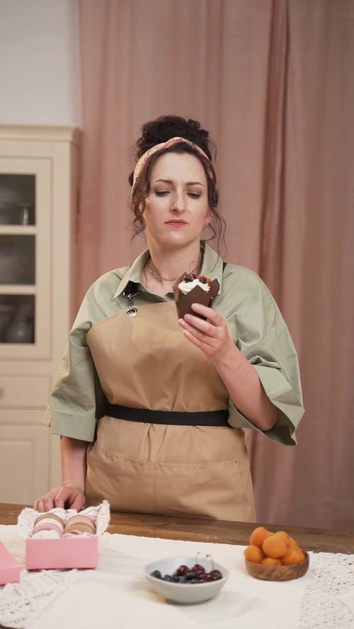 有关印花大手帕, 口感, 在家的免费素材视频