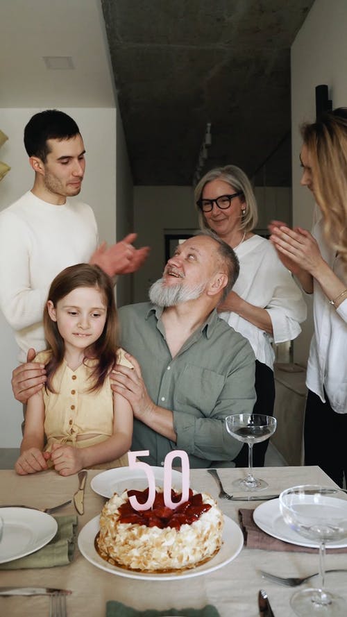 有关在家, 垂直视频, 女孩的免费素材视频