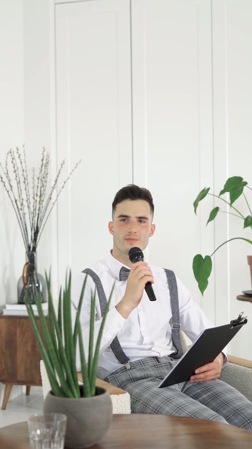 有关主办, 人, 倾听的免费素材视频