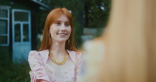 有关女人,微笑,景深的免费素材视频