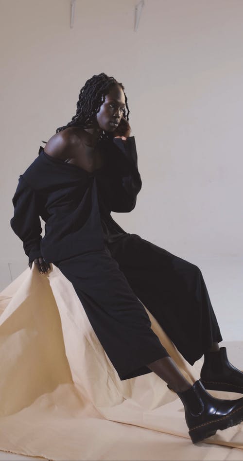 有关人, 垂直视频, 摆姿势的免费素材视频