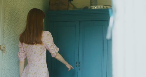 有关人, 女人, 打开的免费素材视频