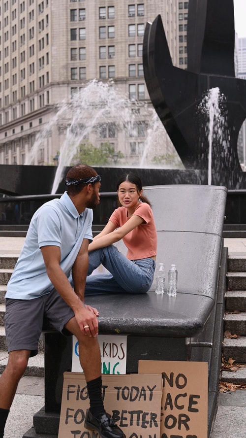 有关人,喷泉,坐的免费素材视频