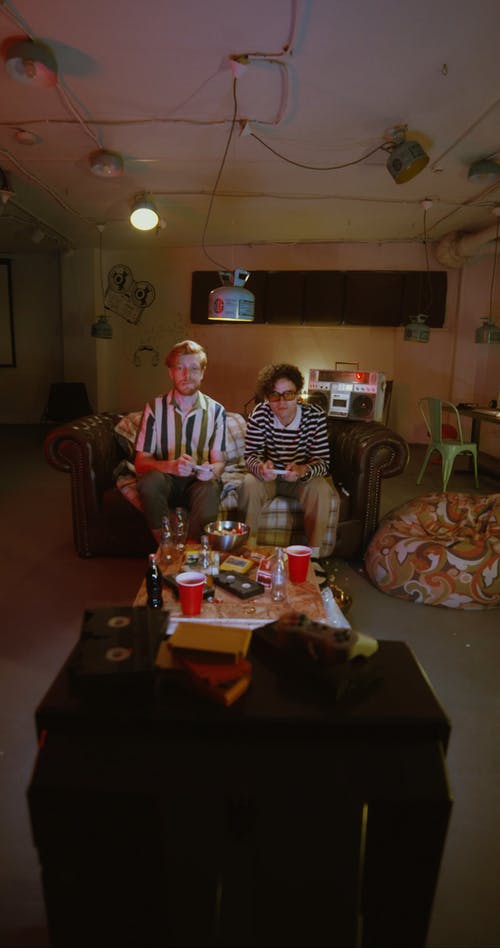 有关一起, 垂直视频, 室内的免费素材视频