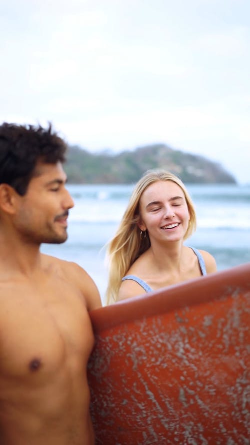 有关人, 冲浪板, 垂直视频的免费素材视频