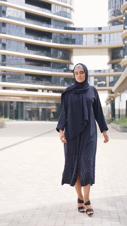 有关信心, 垂直视频, 女人的免费素材视频