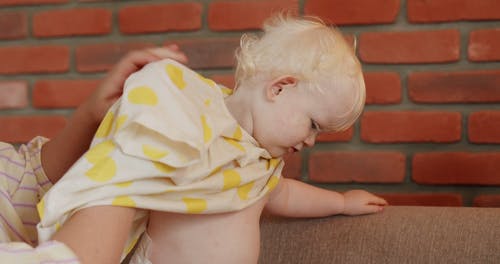 有关儿童, 女人, 小女孩的免费素材视频