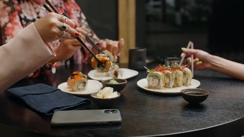 有关亚洲食品, 可口的, 在桌子上的免费素材视频