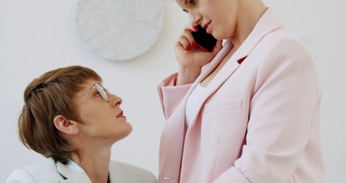 有关3C用品,人,同志文化的免费素材视频