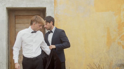 有关一对, 亲热, 伸出援手的免费素材视频