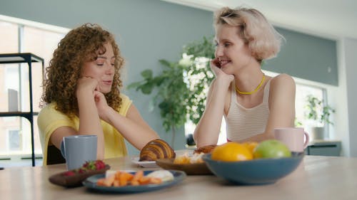 有关一对, 一起, 吃的免费素材视频