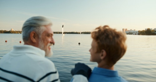 有关一起,坐,夏天的免费素材视频