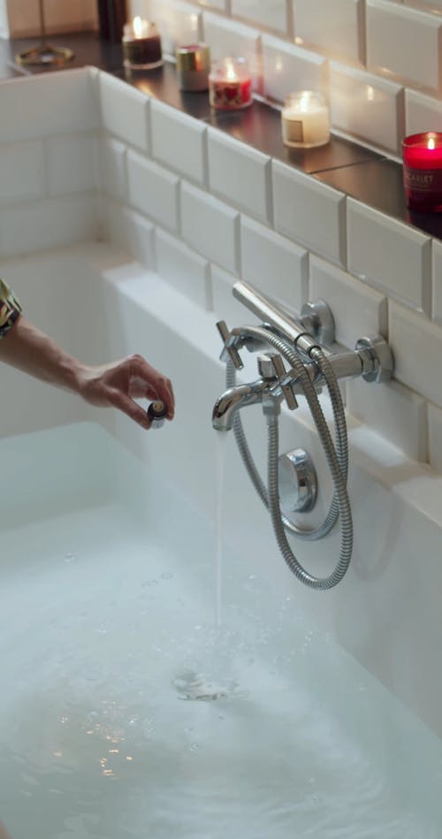 有关倾注, 加入, 垂直视频的免费素材视频