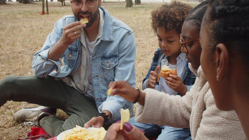 有关一起, 人, 吃的免费素材视频