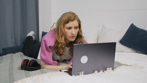 有关人, 在家, 女人的免费素材视频