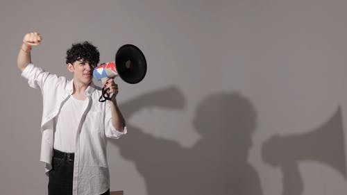 有关人, 叫喊, 工作室拍摄的免费素材视频