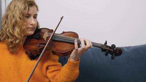 有关人, 女人, 小提琴的免费素材视频