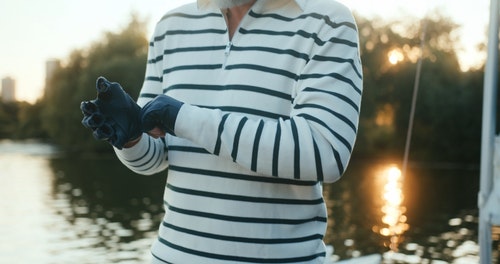 有关手套,条纹衬衫,游艇手的免费素材视频