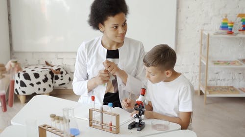 有关儿童, 化学, 学生的免费素材视频
