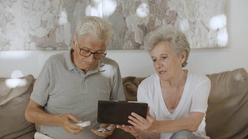 有关一对, 人, 在家的免费素材视频