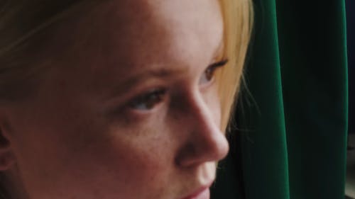 有关女人, 抚摸头发, 特写的免费素材视频