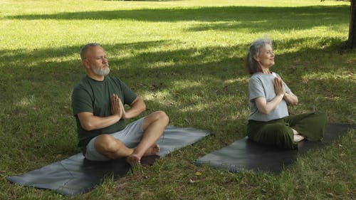 有关padmasana, 人, 女人的免费素材视频