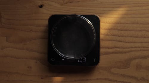 有关咖啡豆, 烘好的咖啡豆, 称重的免费素材视频