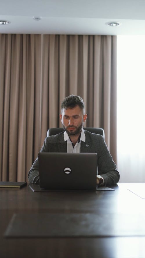 有关人, 休息, 办公椅的免费素材视频