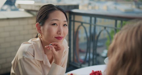 有关从阳台上看, 健康食品, 吃的免费素材视频