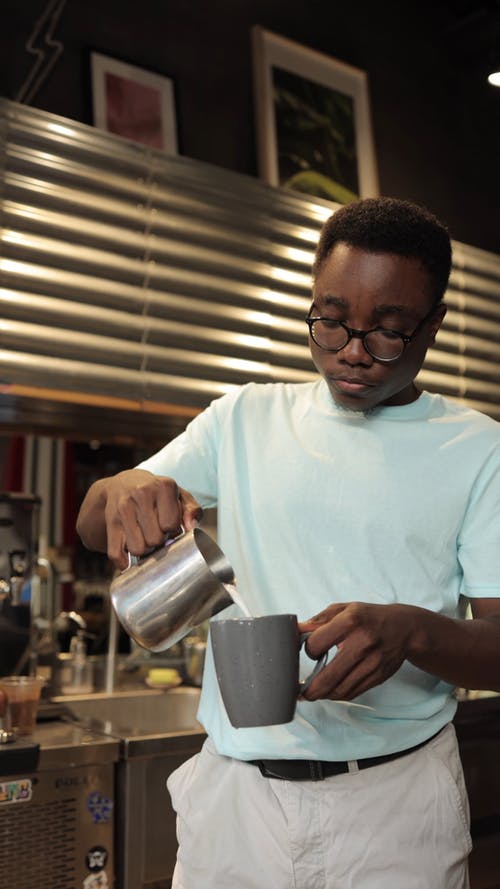 有关咖啡师, 咖啡店, 咖啡厅的免费素材视频