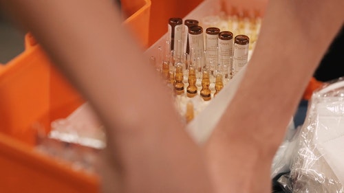 有关医疗包,小瓶,手的免费素材视频