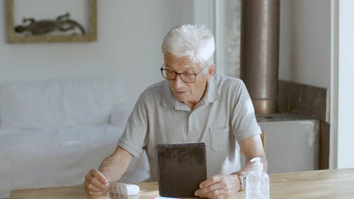 有关家, 技术, 握住的免费素材视频