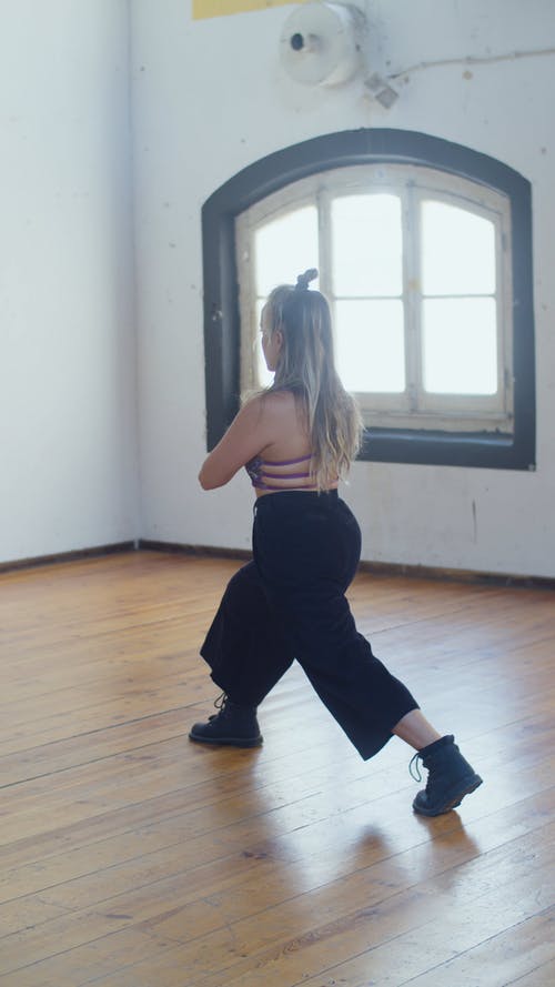 有关伸展, 健康的生活型态, 垂直视频的免费素材视频