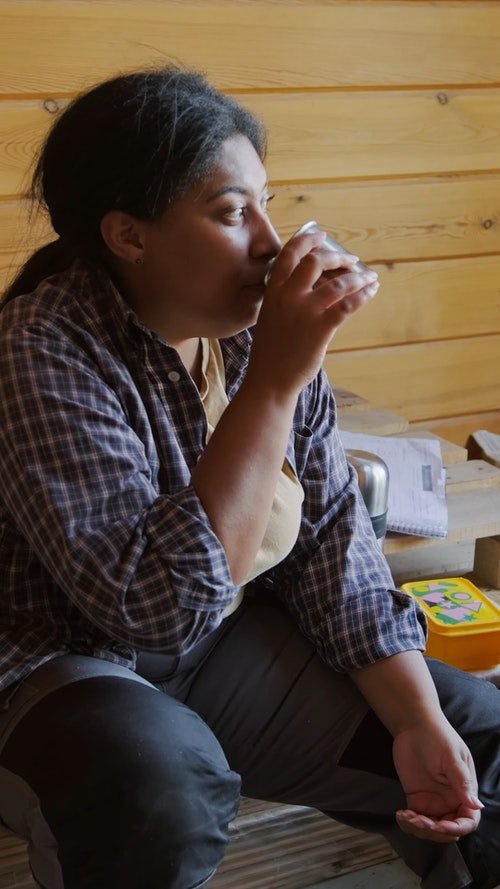 有关人,休息,喝的免费素材视频