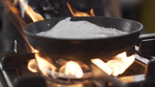有关准备食材, 火, 烹饪的免费素材视频