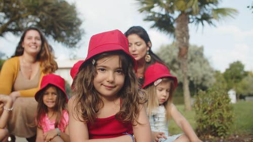 有关一起, 公园, 在地上的免费素材视频