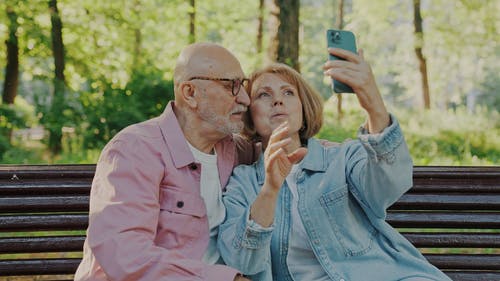 有关一对, 人, 坐的免费素材视频