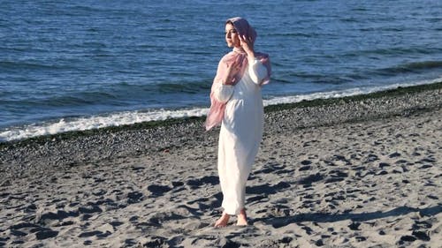 有关多风, 女人, 海滨的免费素材视频