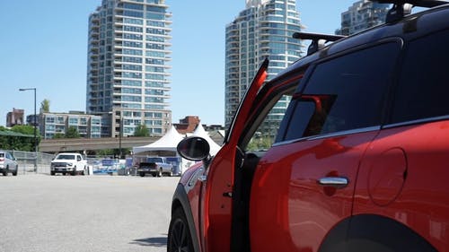 有关建筑, 正在出去, 步行的免费素材视频