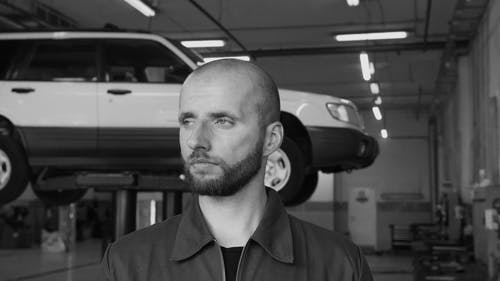 有关人, 保护眼睛, 单色的免费素材视频