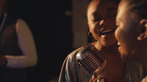 有关一起, 唱歌, 娱乐的免费素材视频