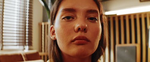 有关python, 女人, 室内的免费素材视频