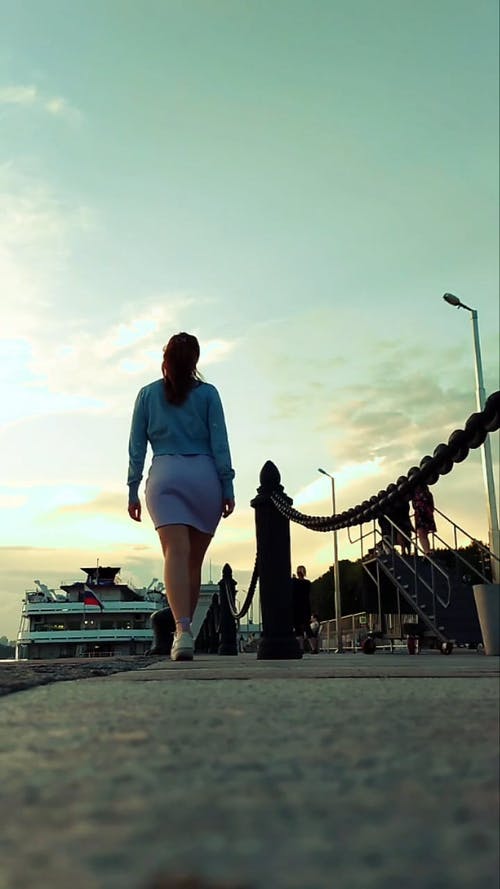 有关人, 低角度拍摄, 垂直视频的免费素材视频