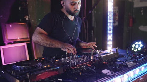 有关DJ, 人, 倾听的免费素材视频