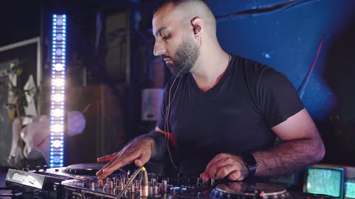 有关DJ, 人, 倾听的免费素材视频