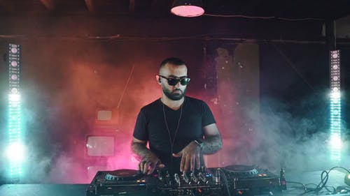 有关DJ, DJ混音器, edm的免费素材视频