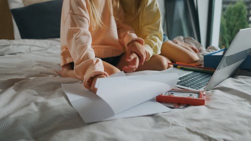 有关一起, 在家, 在床上的免费素材视频