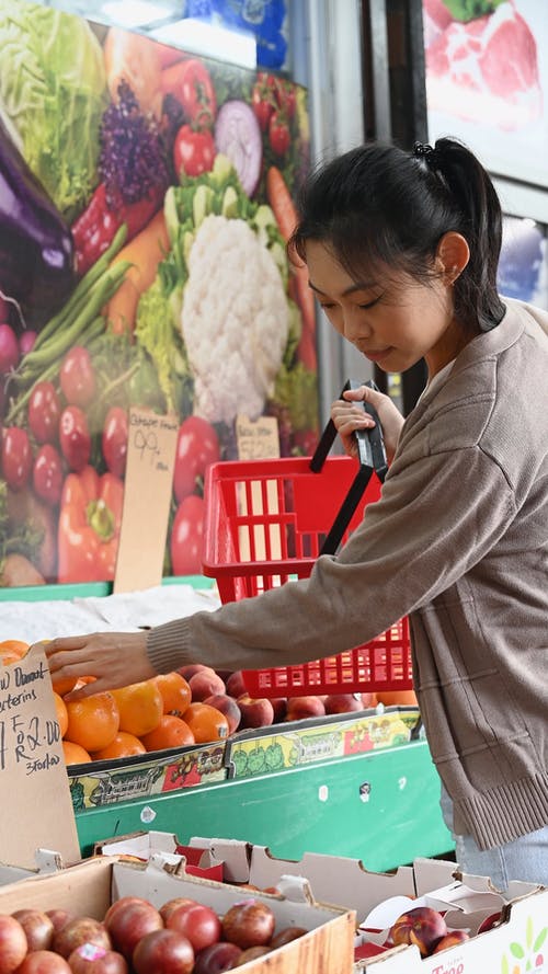 有关人, 垂直视频, 女人的免费素材视频